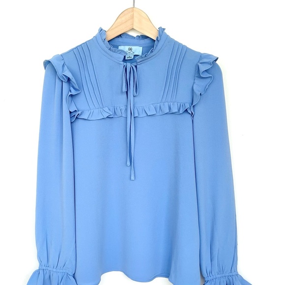 CeCe Ruffle Crepe Blouse Split Neckline with Tie Pintucks Long Sleeve Small - Picture 3 of 15